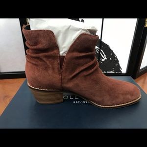 Cole Haan boots size 5 (ID.OD)